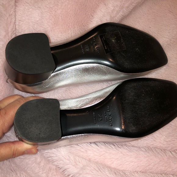 Gently Loved Rag & Bone Silver Round Toe Pumps - Picture 3 of 7